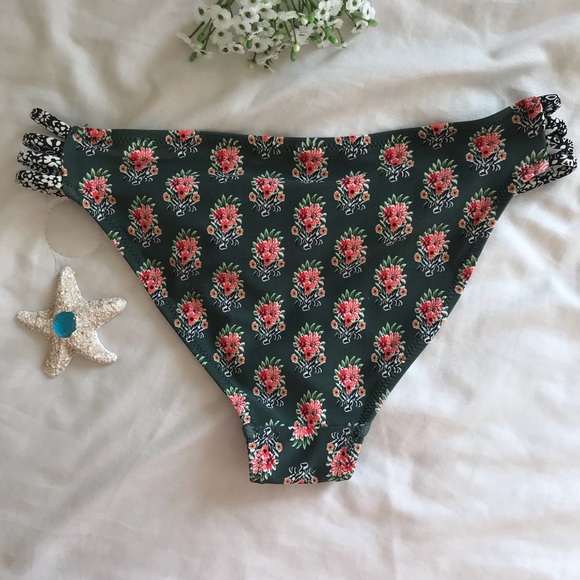 🏷️BUY 4 GET 1 FREE🏷️ Aeropostale Floral Swim Bottoms Cape Juby - Picture 4 of 5
